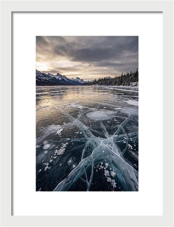 Frozen Lake Patterns