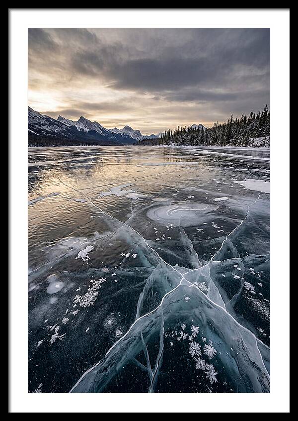Frozen Lake Patterns