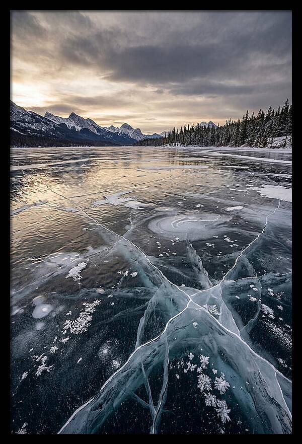 Frozen Lake Patterns