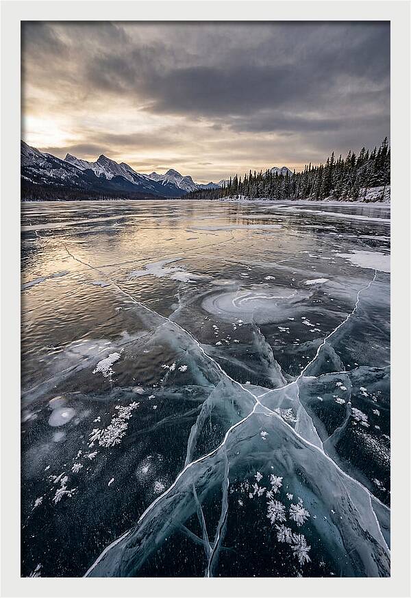 Frozen Lake Patterns