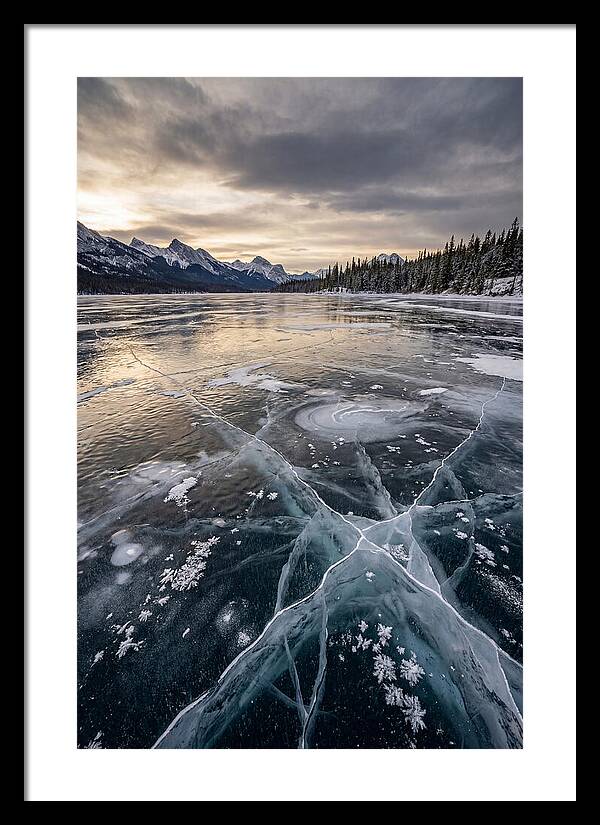 Frozen Lake Patterns