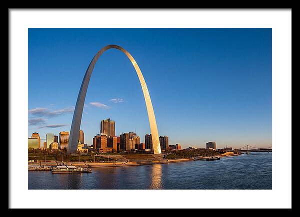 Gateway Arch Against The Skyline