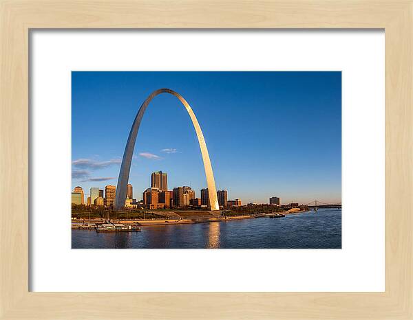 Gateway Arch Against The Skyline
