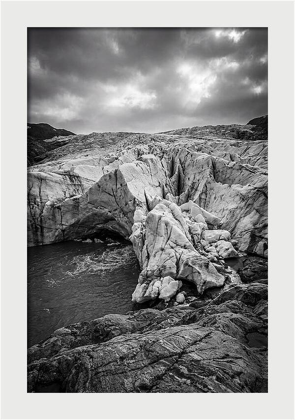 Glacial Majesty In Monochrome