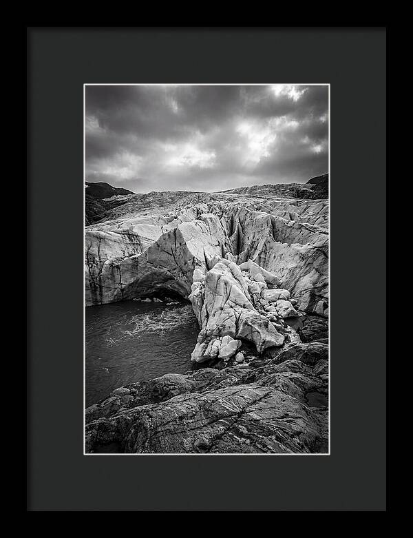 Glacial Majesty In Monochrome