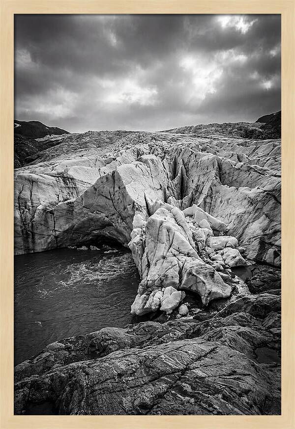 Glacial Majesty In Monochrome