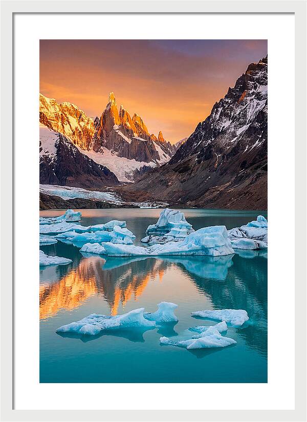Glacial Serenity Reflections
