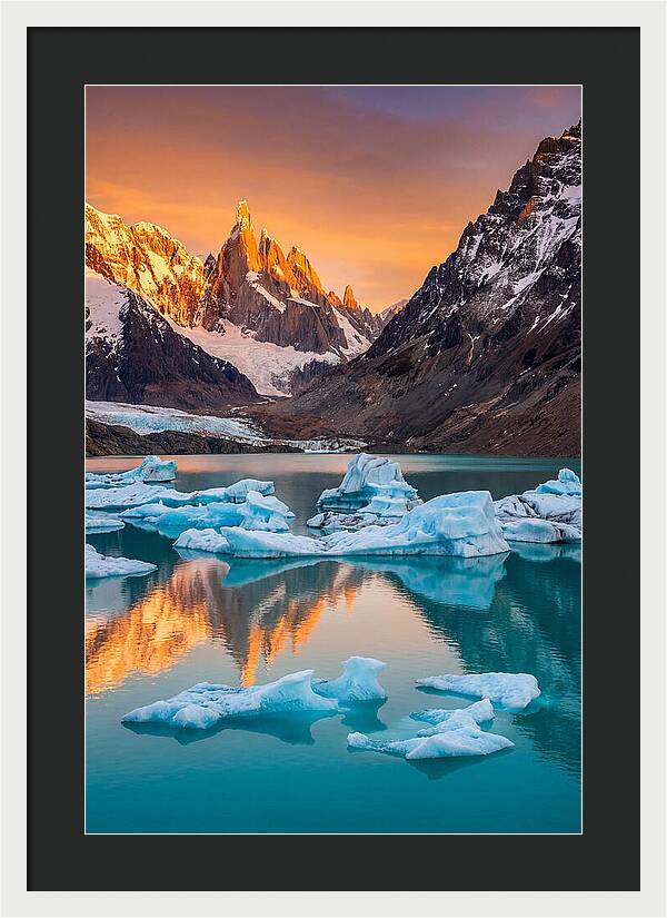 Glacial Serenity Reflections