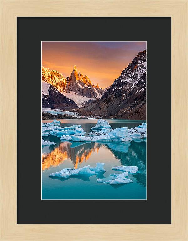 Glacial Serenity Reflections