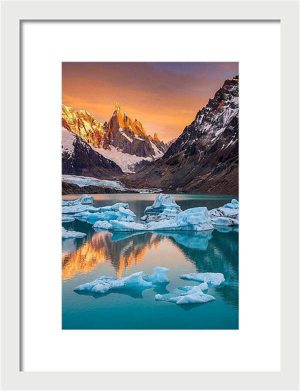 Glacial Serenity Reflections