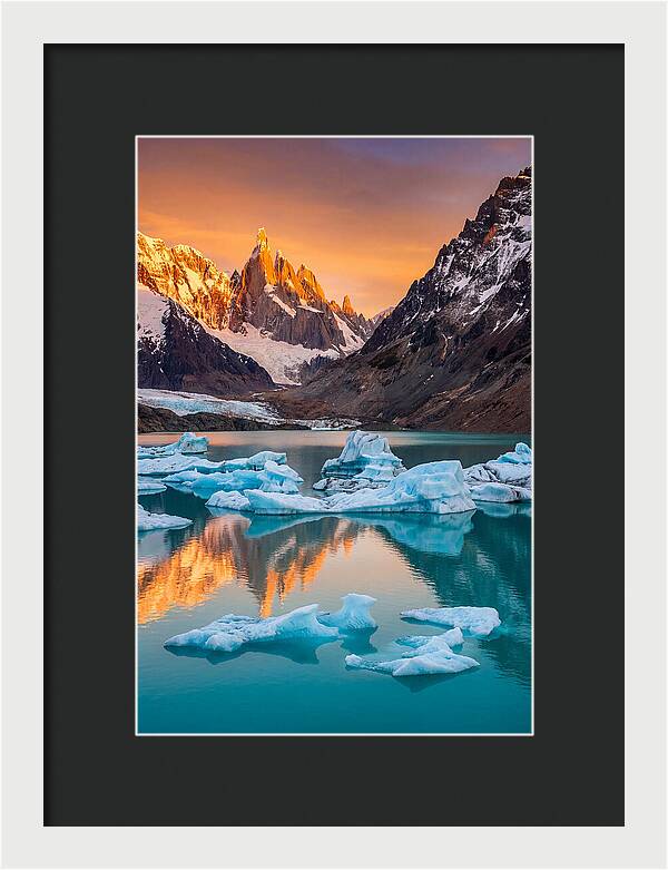 Glacial Serenity Reflections
