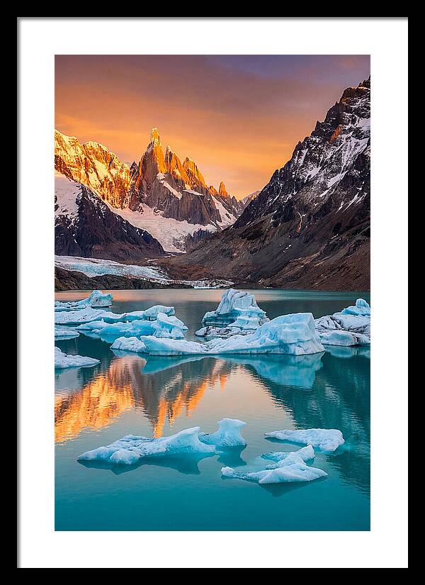 Glacial Serenity Reflections