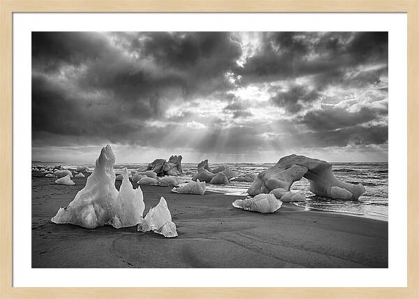 Glacial Wonders Of Diamond Beach