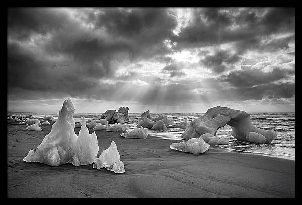 Glacial Wonders Of Diamond Beach