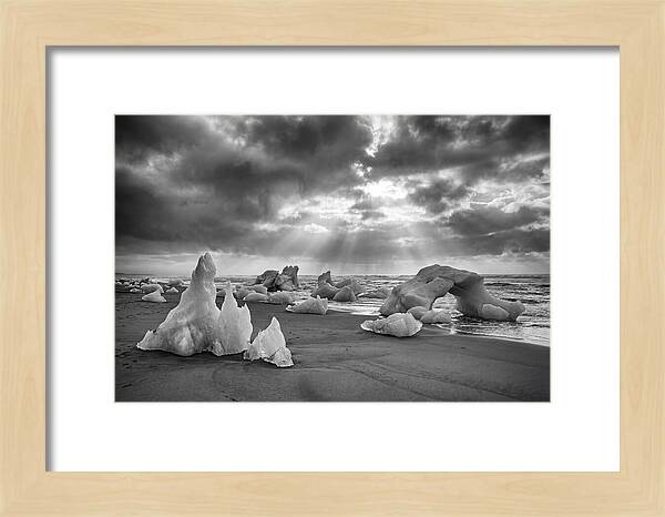 Glacial Wonders Of Diamond Beach