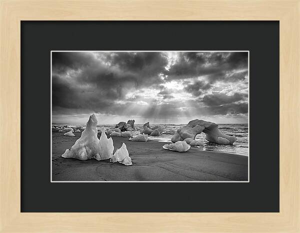 Glacial Wonders Of Diamond Beach