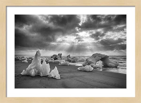 Glacial Wonders Of Diamond Beach