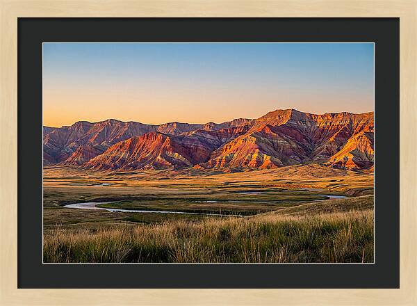 Gloss Mountains Serenity