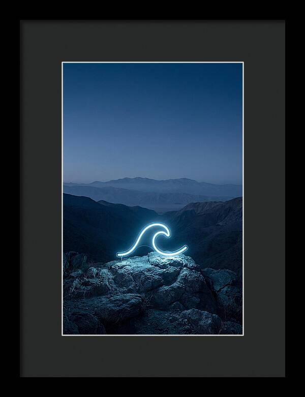 Glowing Wave In The Dark