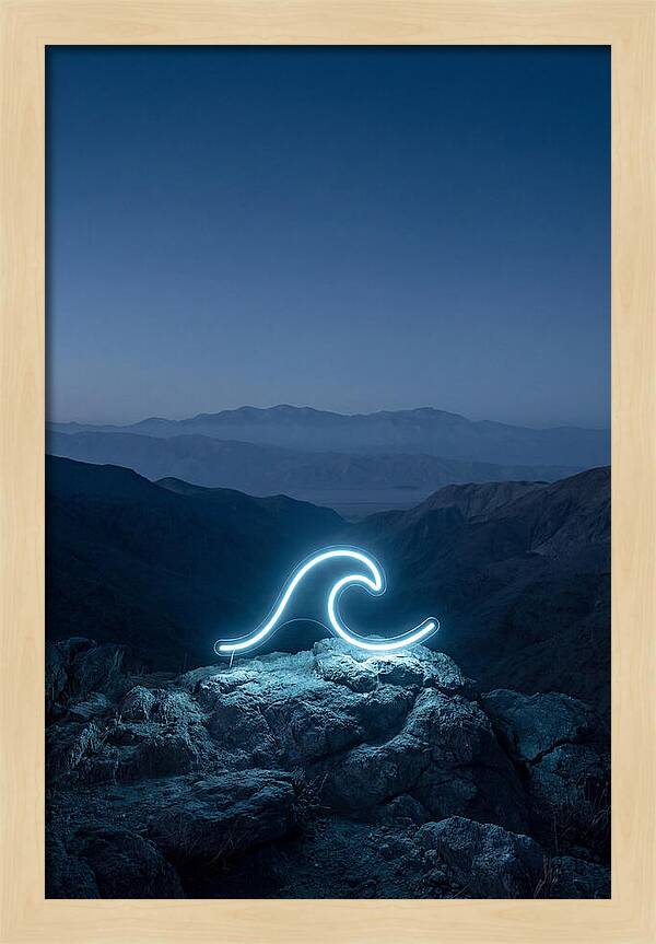 Glowing Wave In The Dark