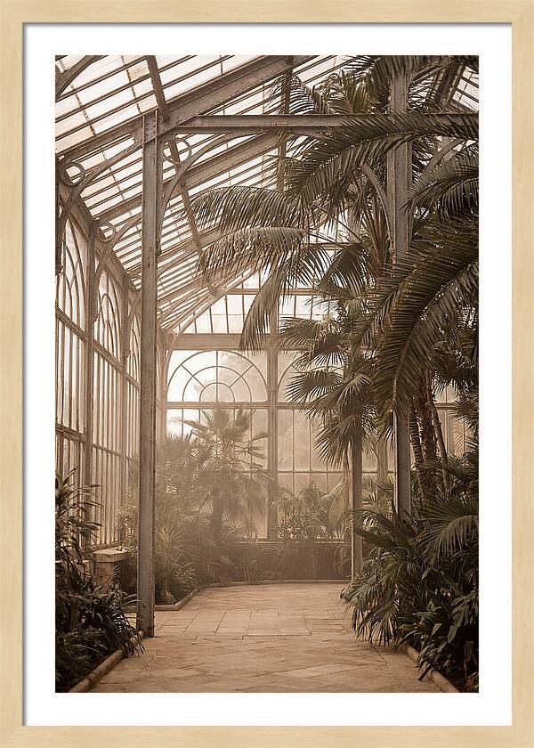 Grand Conservatory Oasis