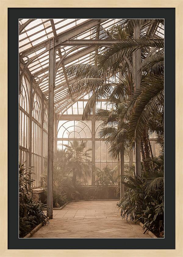 Grand Conservatory Oasis