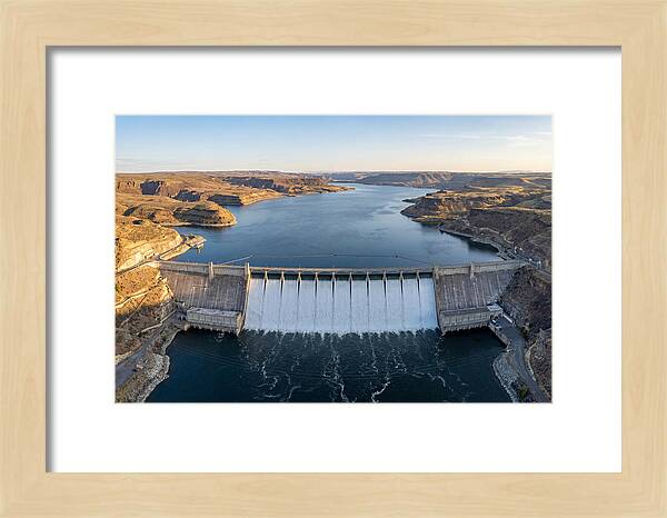 Grand Coulee Dam At Sunset