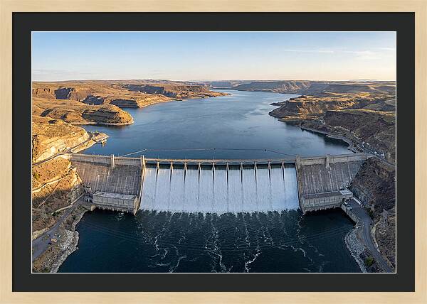 Grand Coulee Dam At Sunset