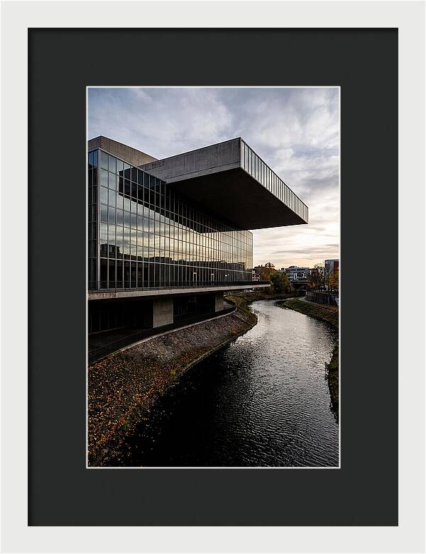 Guthrie Theater Reflection