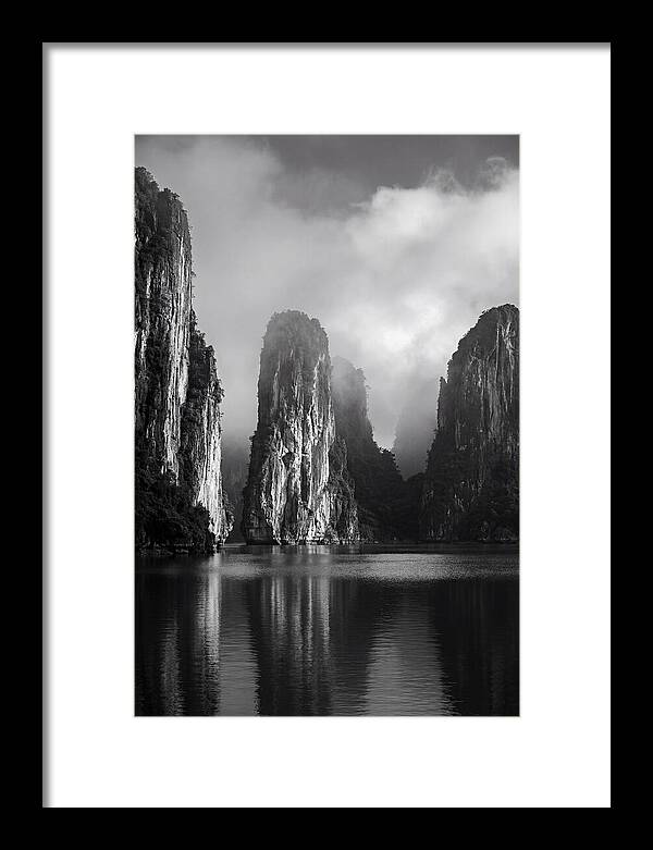 Ha Long Bay Karst Forms