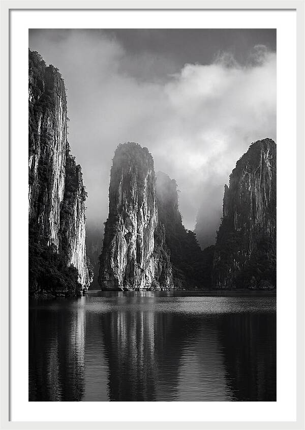 Ha Long Bay Karst Forms