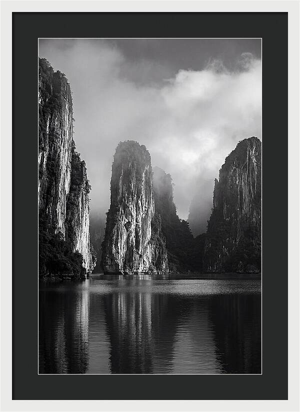 Ha Long Bay Karst Forms