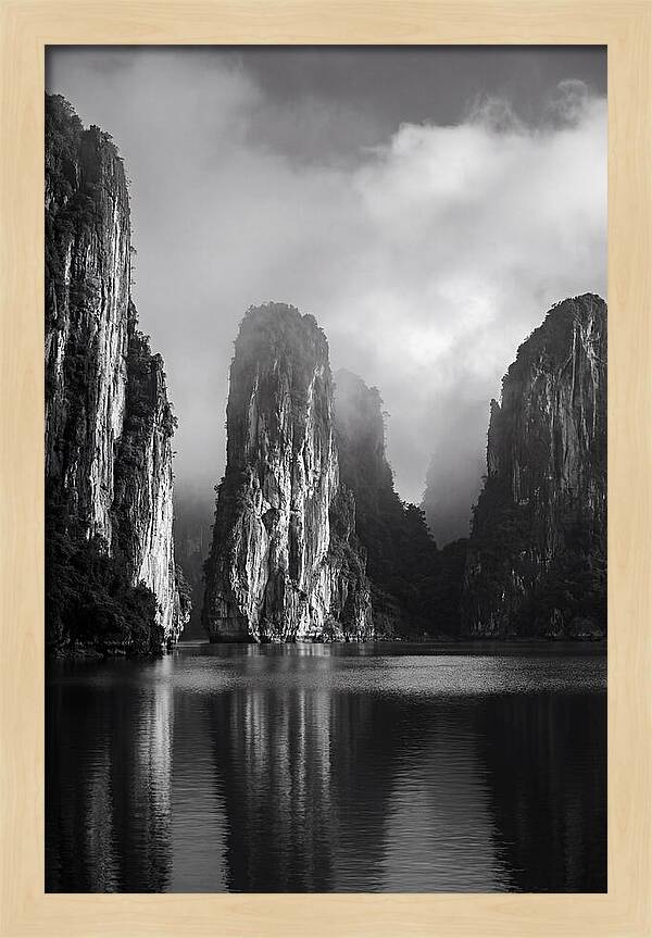 Ha Long Bay Karst Forms
