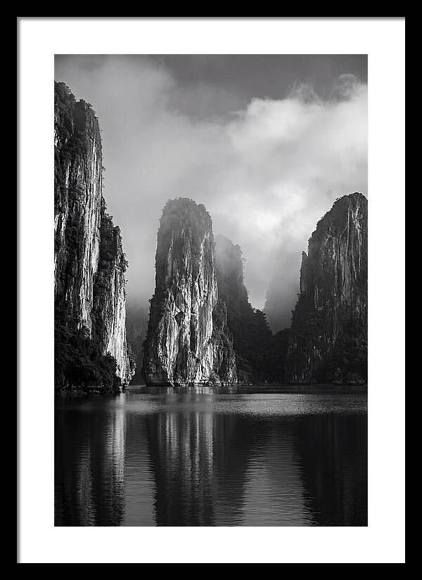 Ha Long Bay Karst Forms