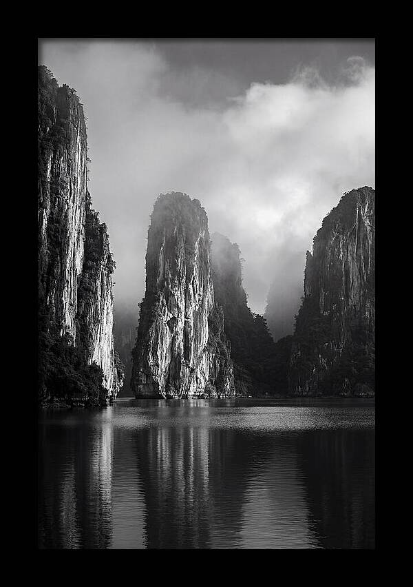 Ha Long Bay Karst Forms
