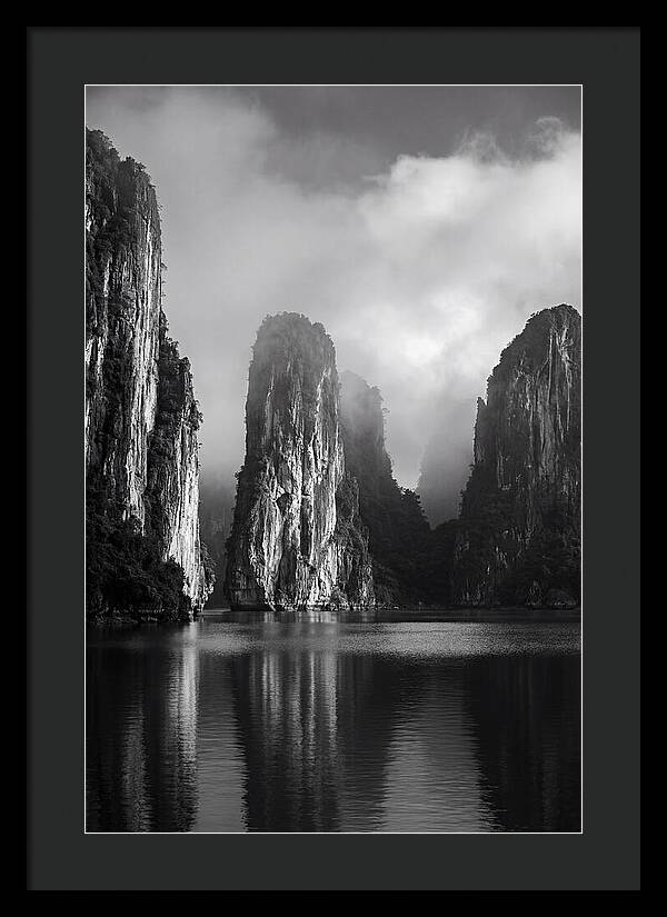 Ha Long Bay Karst Forms