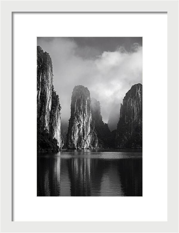 Ha Long Bay Karst Forms