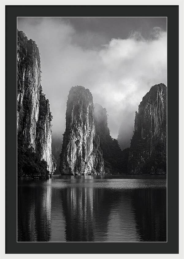 Ha Long Bay Karst Forms