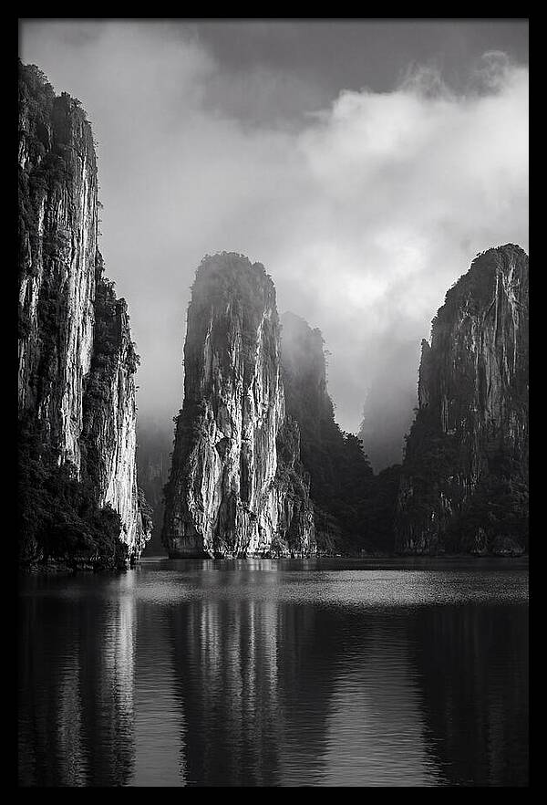 Ha Long Bay Karst Forms