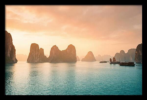 Ha Long Bay Serenity