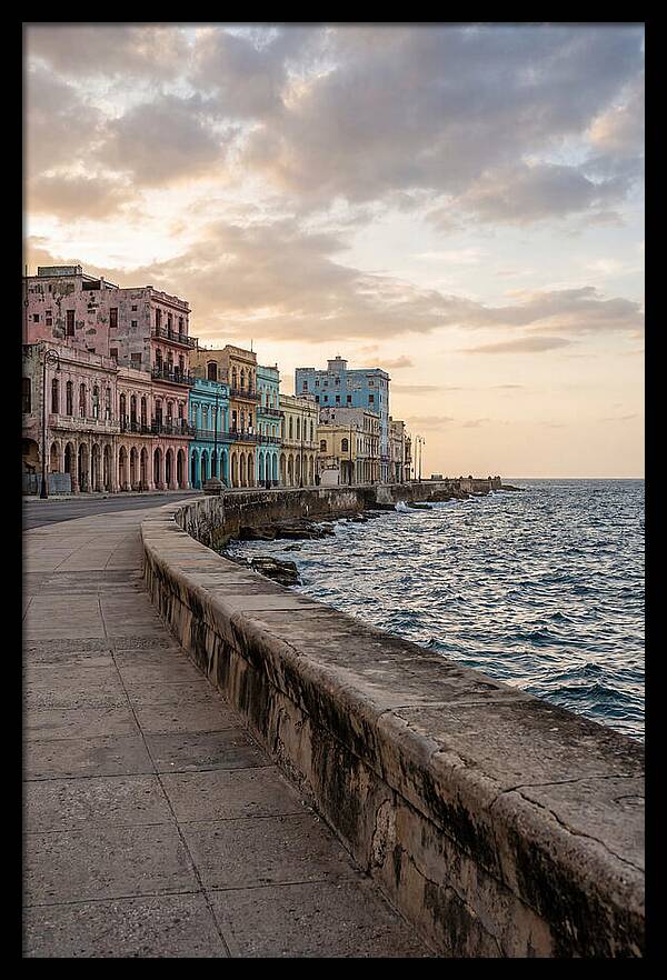 Havanas Colorful Seaside Charm