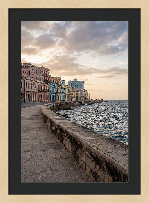 Havanas Colorful Seaside Charm