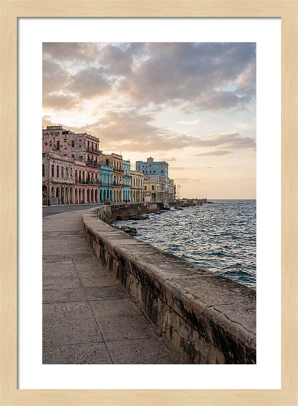 Havanas Colorful Seaside Charm