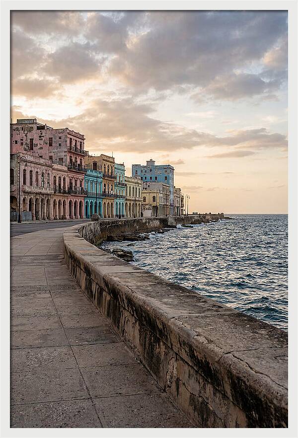 Havanas Colorful Seaside Charm