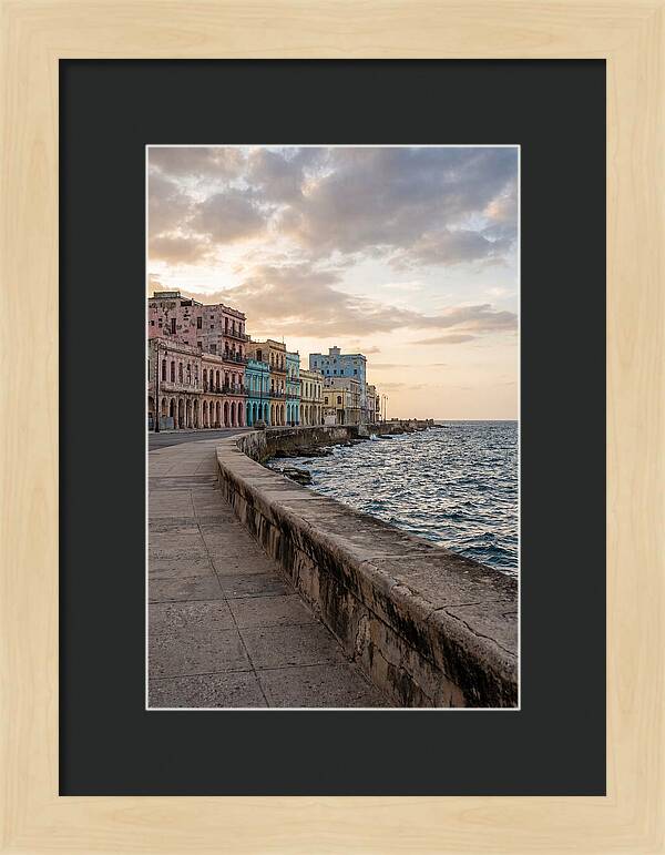 Havanas Colorful Seaside Charm