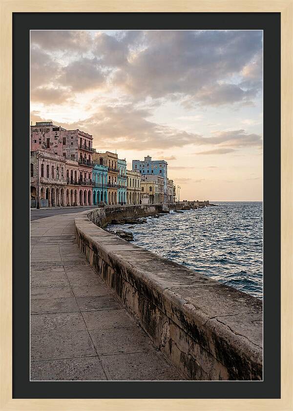 Havanas Colorful Seaside Charm