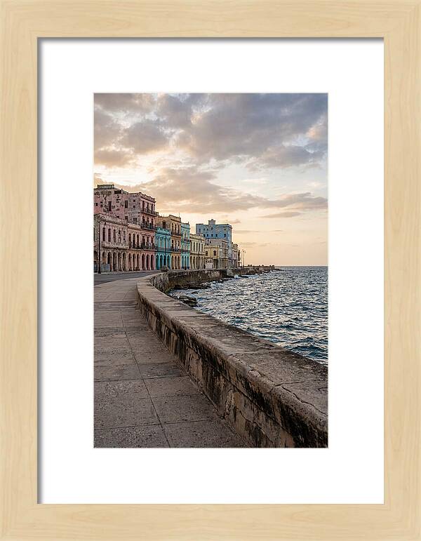 Havanas Colorful Seaside Charm