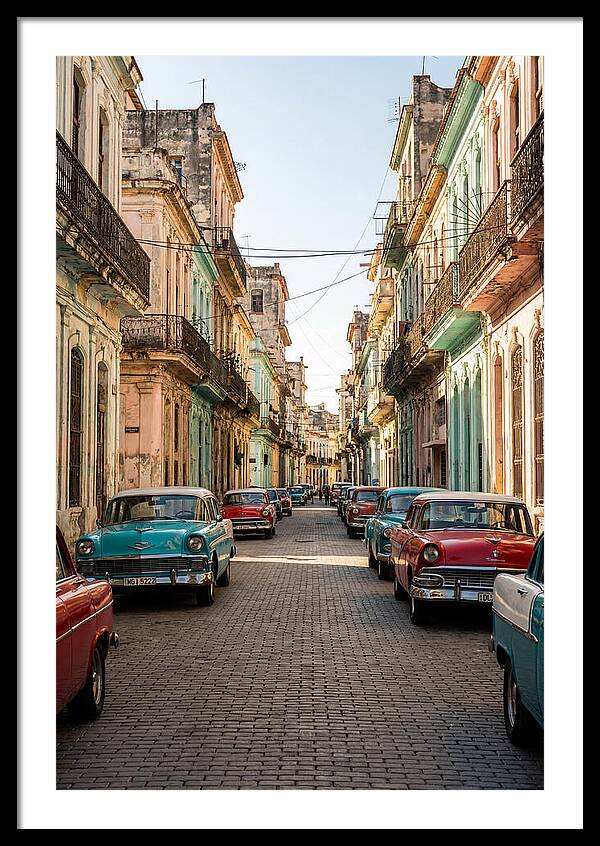 Havanas Colorful Vintage Cars