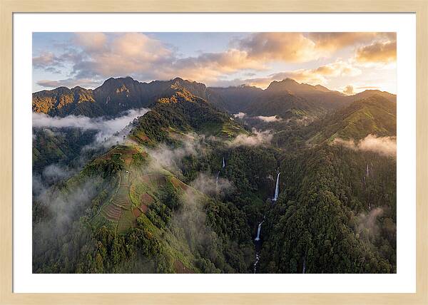 Highlands Above The Clouds