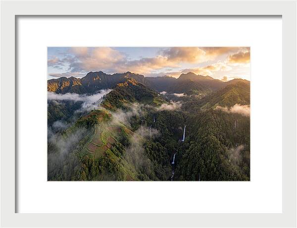 Highlands Above The Clouds